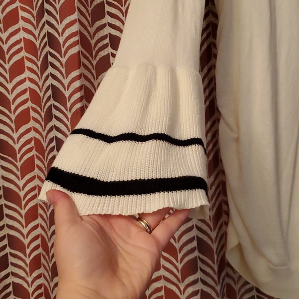 Maternity sweater - Picture 2 of 3